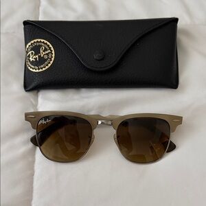 Ray-Ban Classic Brown Sunglasses with Black Case